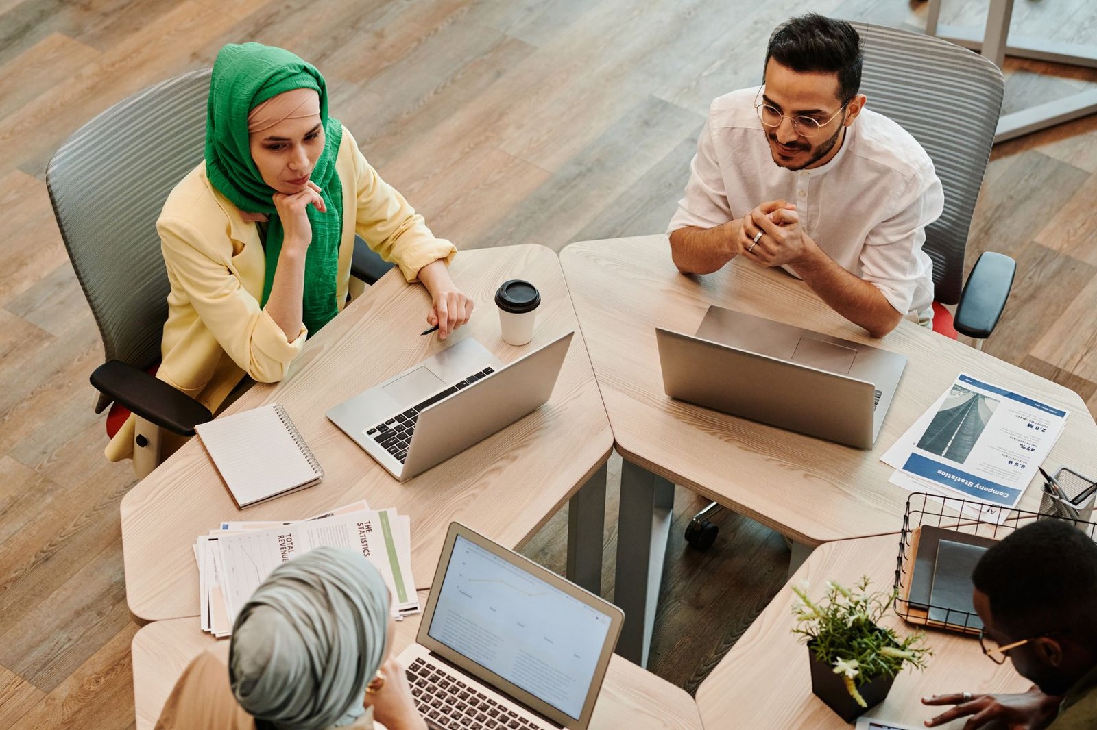 Developing Cultural Sensitivity Training for Global Teams in the Gulf