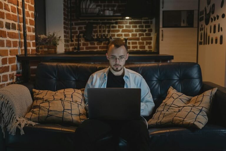 برنامج استراتيجيات ادماج فرق العمل التي تعمل عن بعد